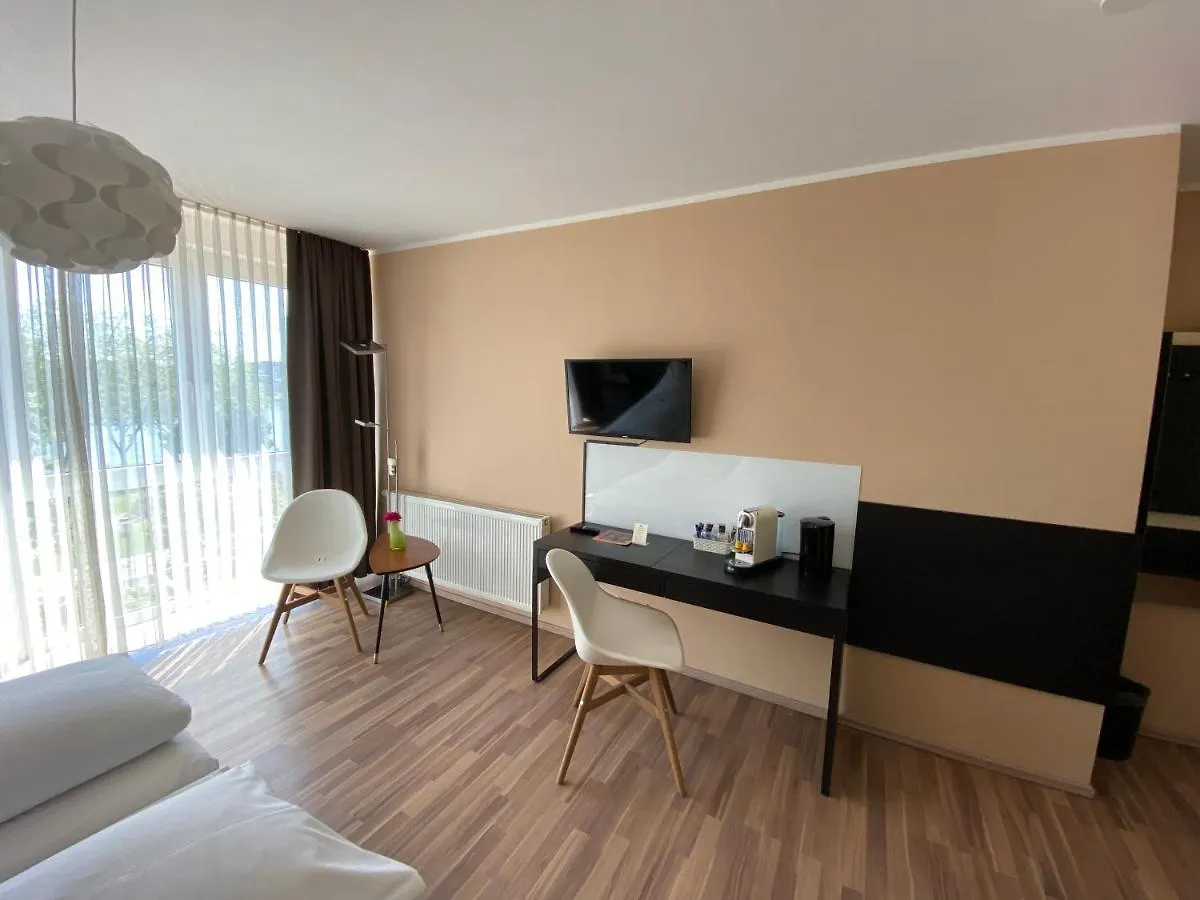Hotel Drei Kronen Colonia 3*,