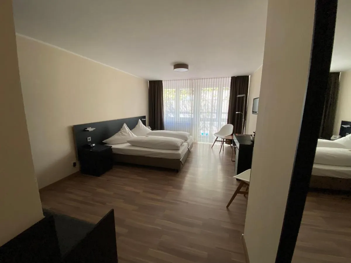Hotel Drei Kronen Colonia